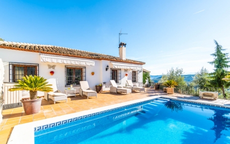 Your villa in sunny Andalucia